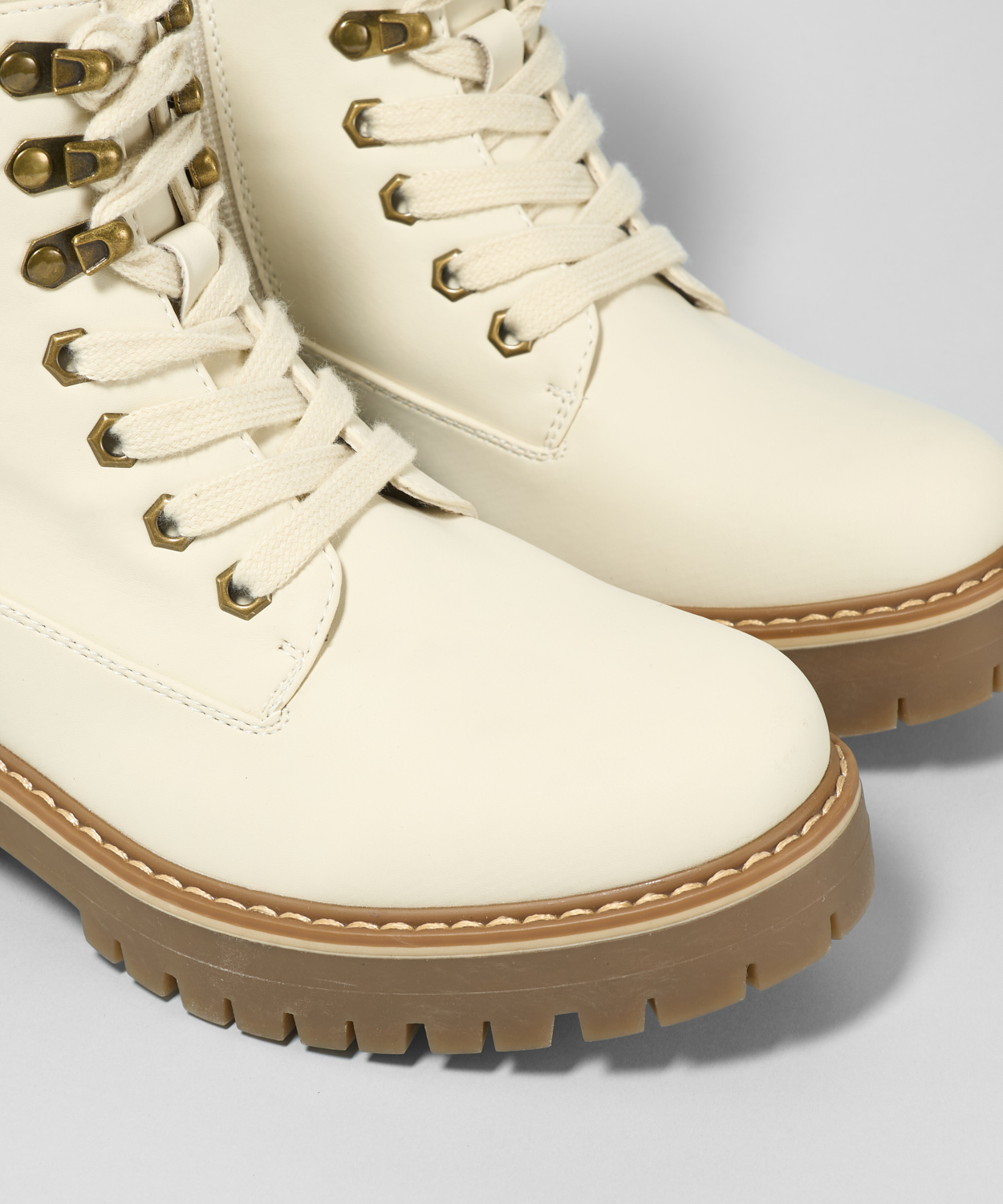 Botín cordón image number null